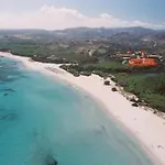 Cala Ginepro & Hotell 4*