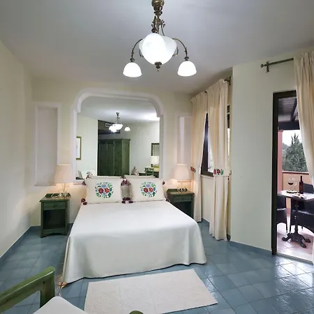 Szálloda Cala Ginepro & 4*