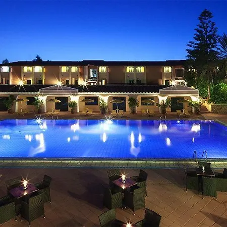 Szálloda Cala Ginepro & 4*