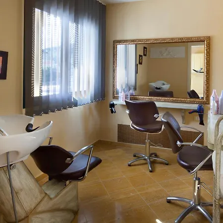 Hotel Cala Ginepro & 4*