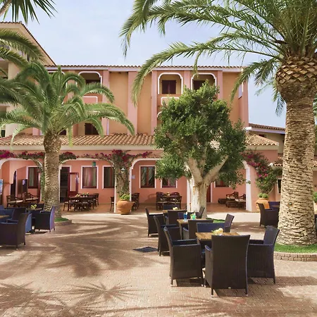 Hotel Cala Ginepro & 4*