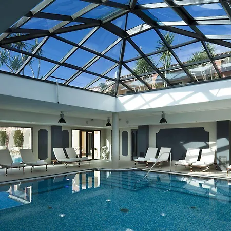Hotel Cala Ginepro & 4*