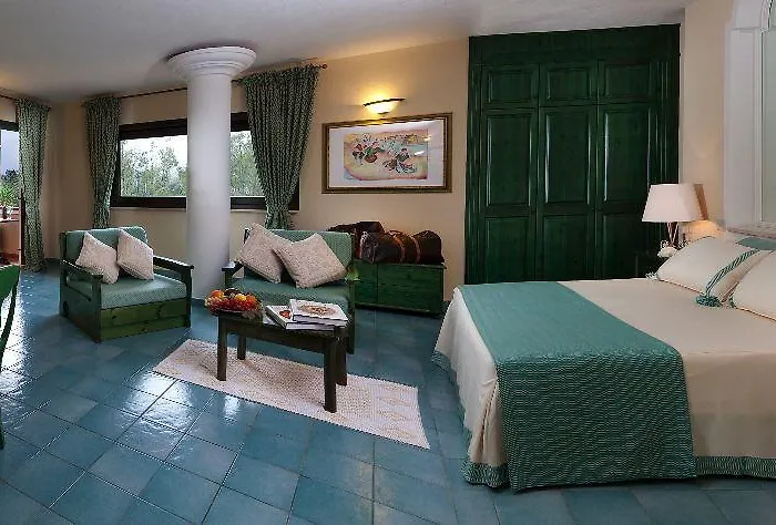 Hotel Cala Ginepro & 4*