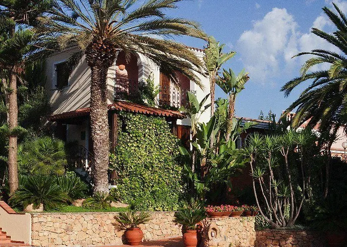 Cala Ginepro & 4*