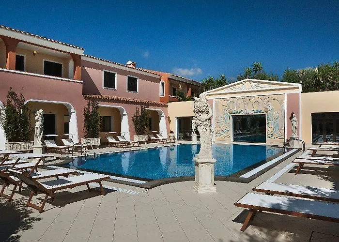 Cala Ginepro & Hotel 4*